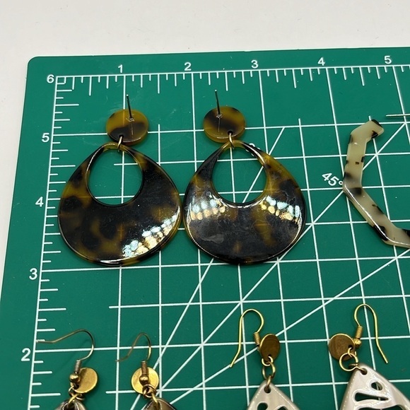 Earrings Resin 5 Pairs Brown Beige Black White Neutral Summer Earrings - Picture 14 of 15